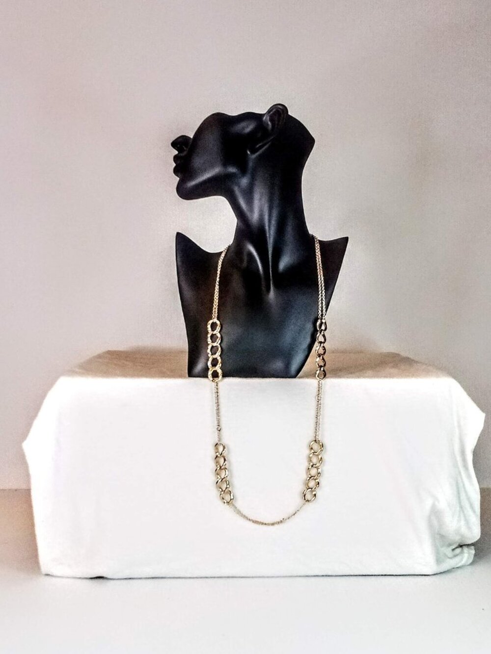 New Gold Circle Chain Necklace